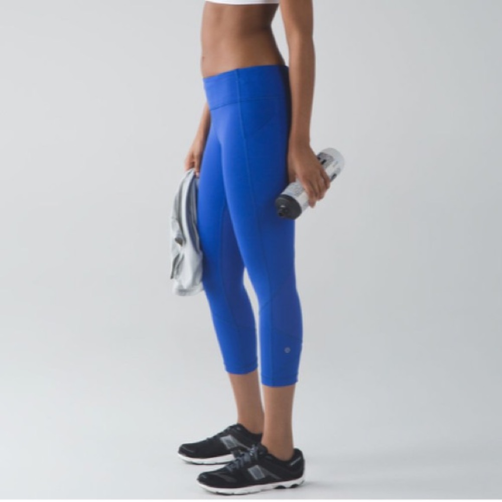 EUC 🍋 Lululemon Pace Rival Crop in Harbor Blue